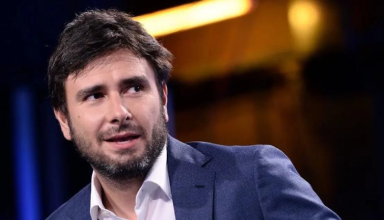 Di Battista Operato A L Avana Slitta Il Rientro In Italia Il Dubbio di-battista-operato-a-l-avana-slitta-il-rientro-in-italia-il-dubbio